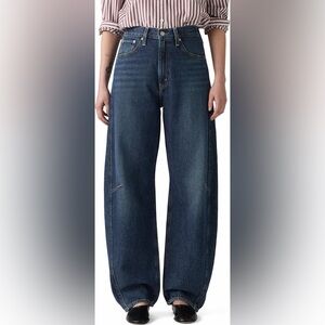 Levi’s Cinch High Waist Barrel Jeans